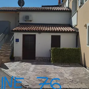 https://new-studio-apartment-uki.in-istria.net