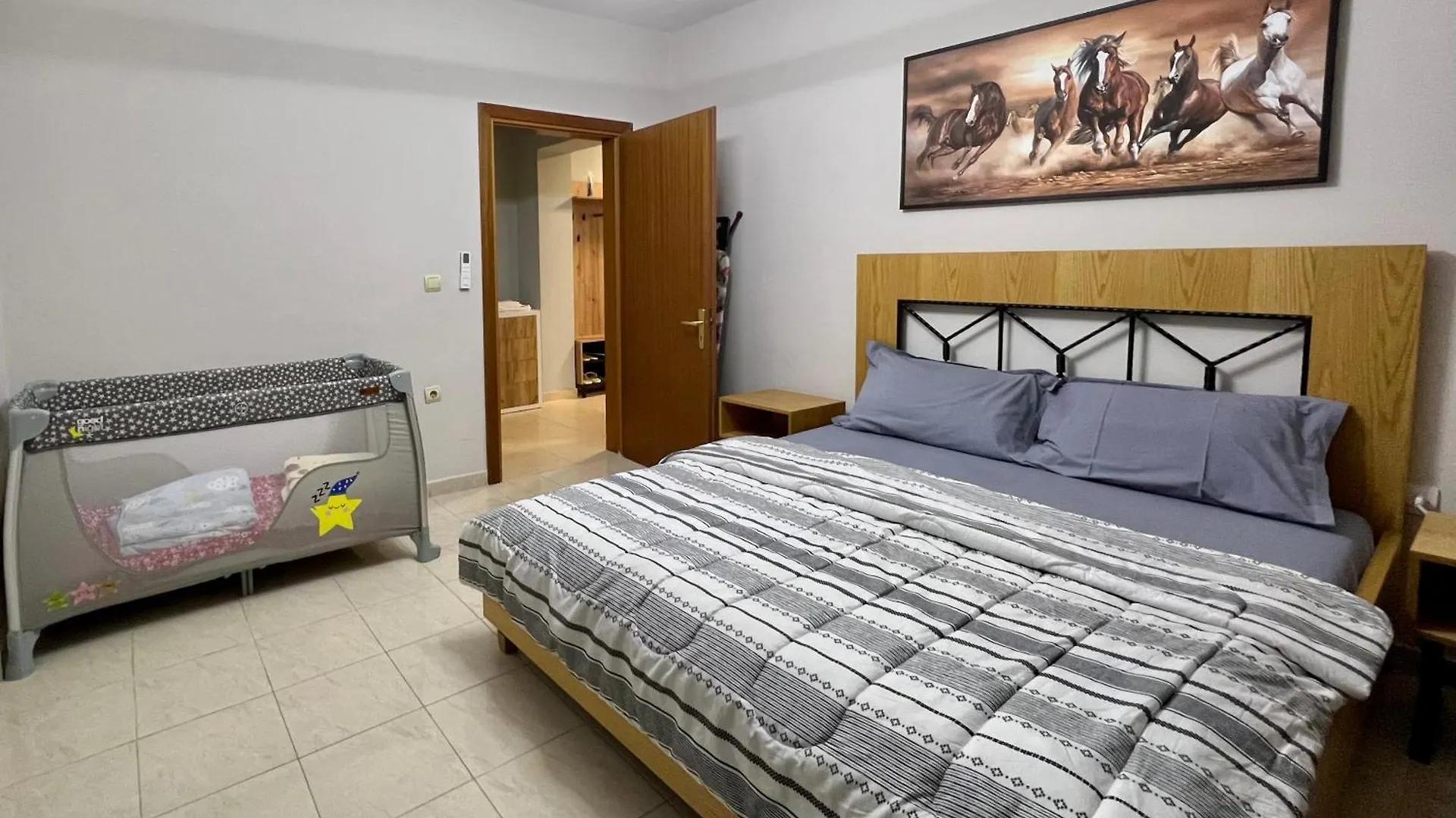 Apartment In Skanderbeg Square - Tirana Center 2