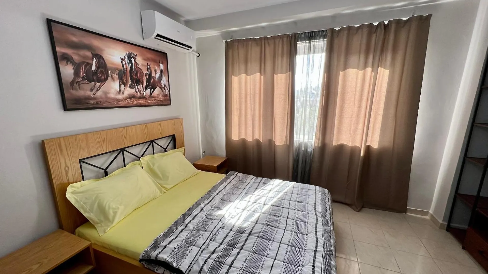 Apartment In Skanderbeg Square - Tirana Center 2 Albania